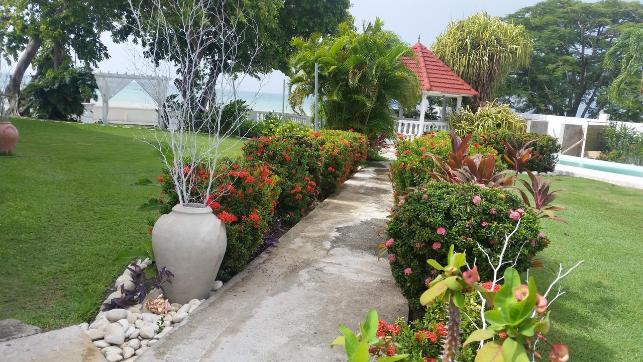 Whispering Bamboo Cove Resort Belfast 외부 사진